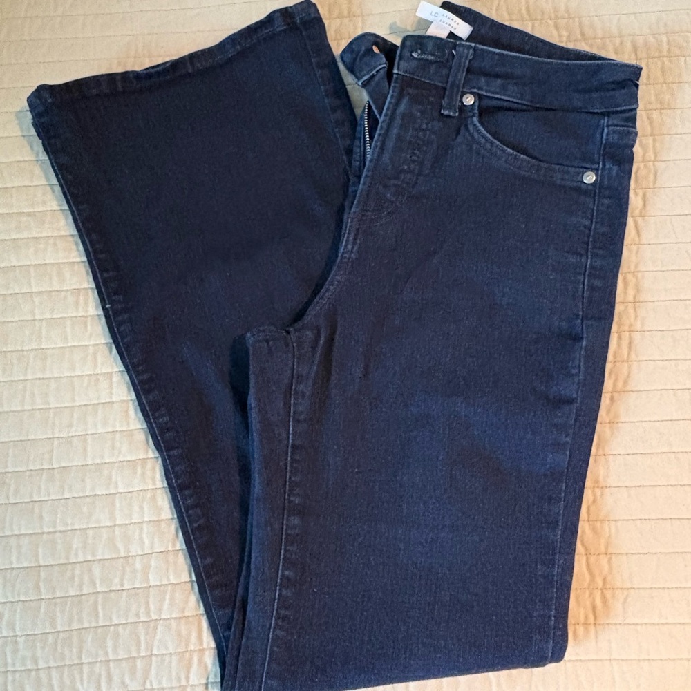 Lauren Conrad dark wash flare jeans size 4